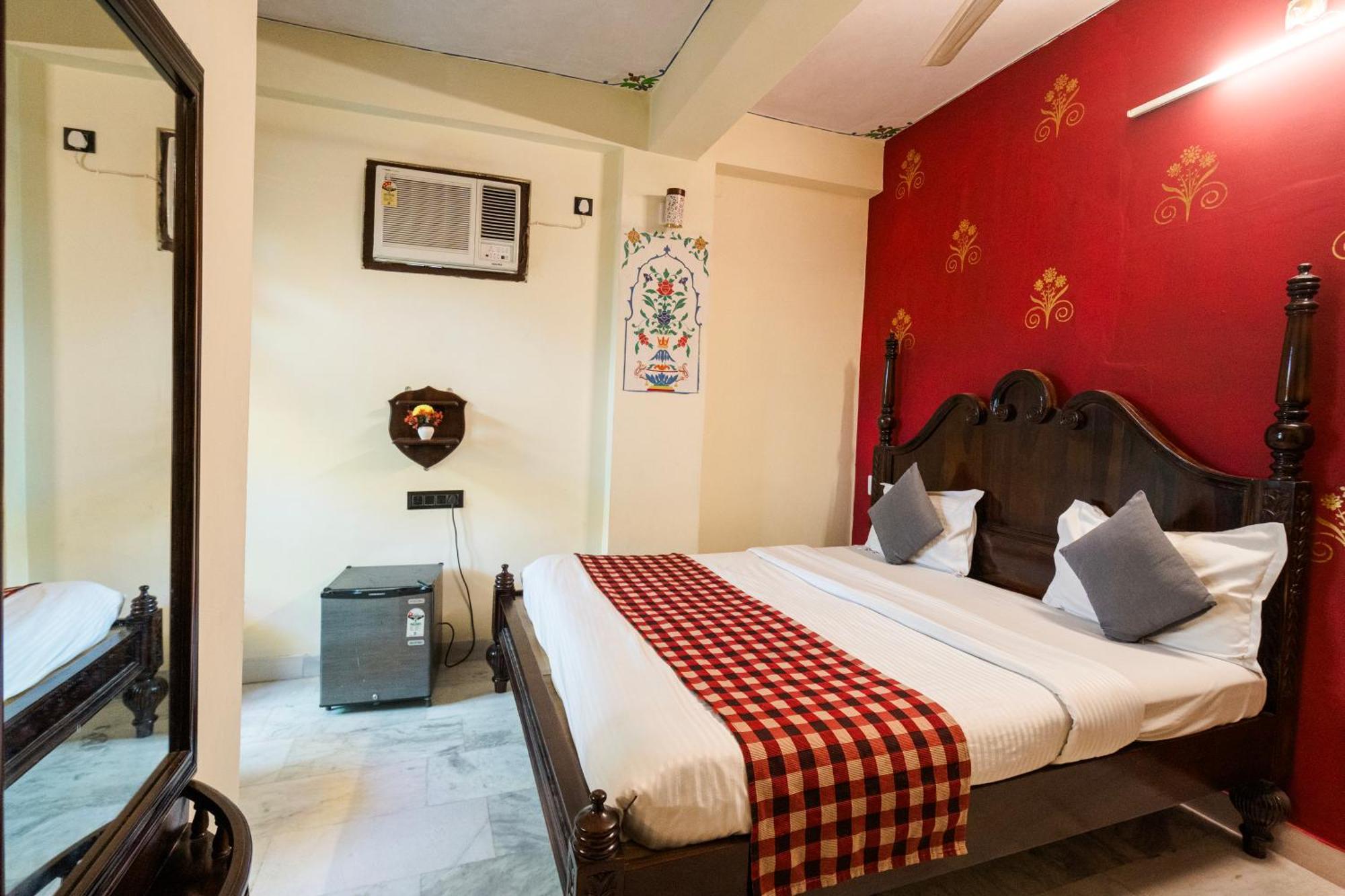 The View Hotel- On Pichola Hotel Udaipur